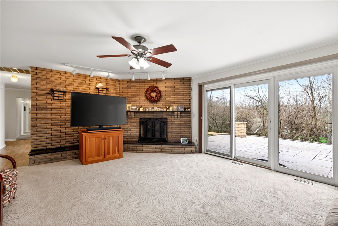 5590 Folkestone Drive