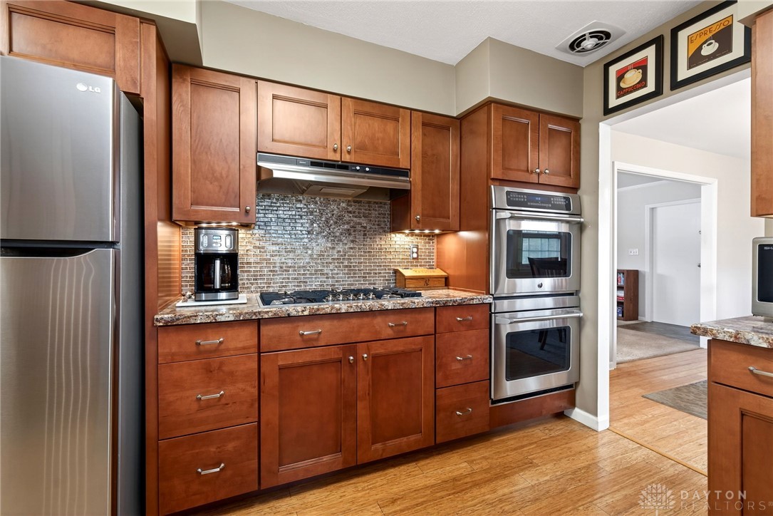 5590 Folkestone Drive