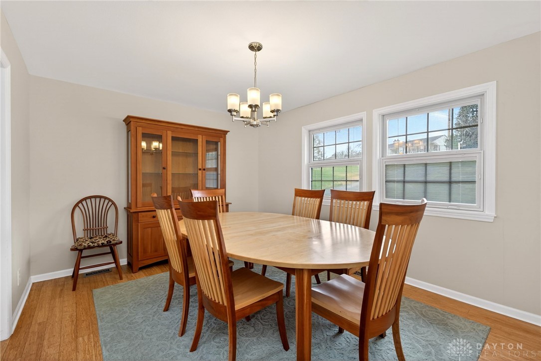 5590 Folkestone Drive