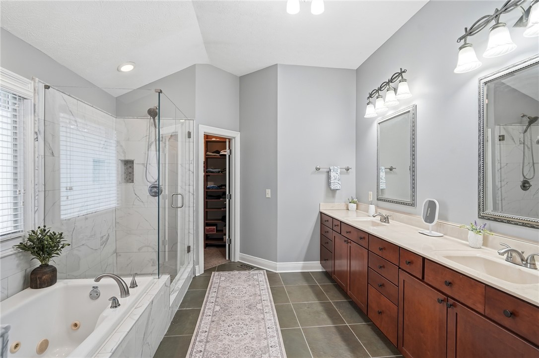 555 Heatherwoode Circle