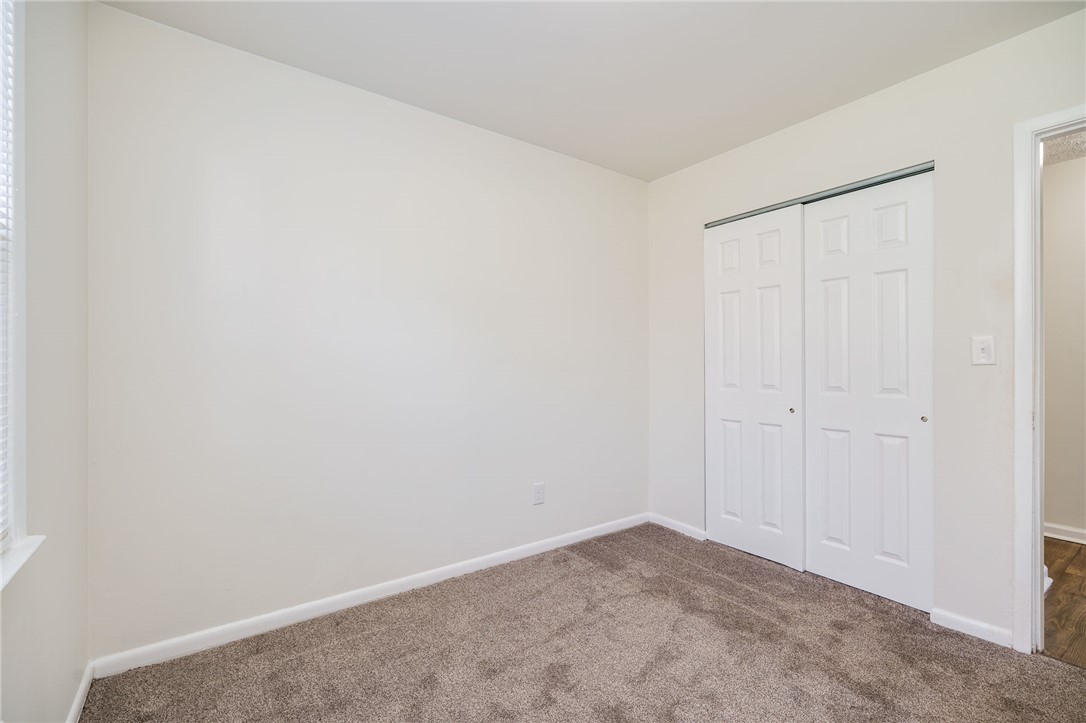 64 W Lytle 5 Points Road