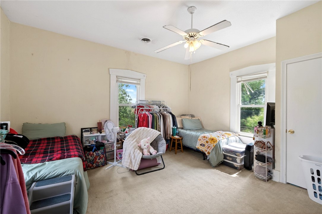 1707 Hussey Road
