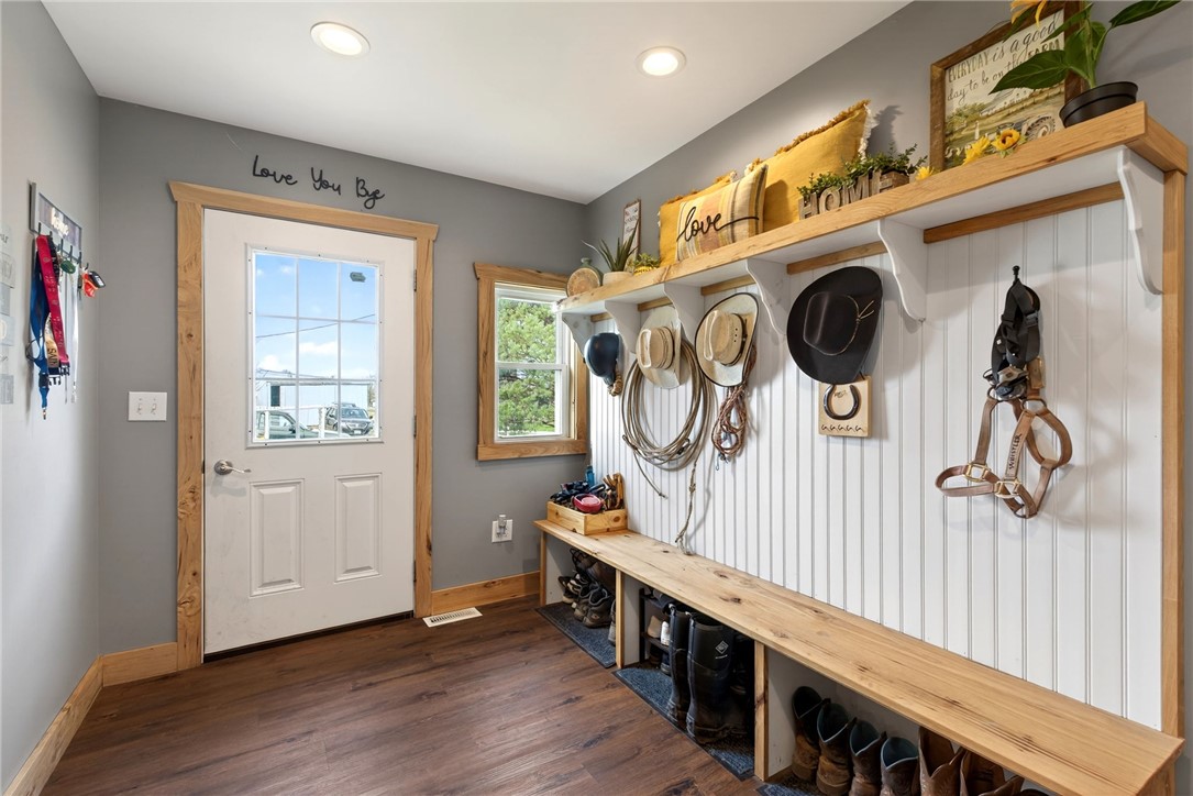 1707 Hussey Road