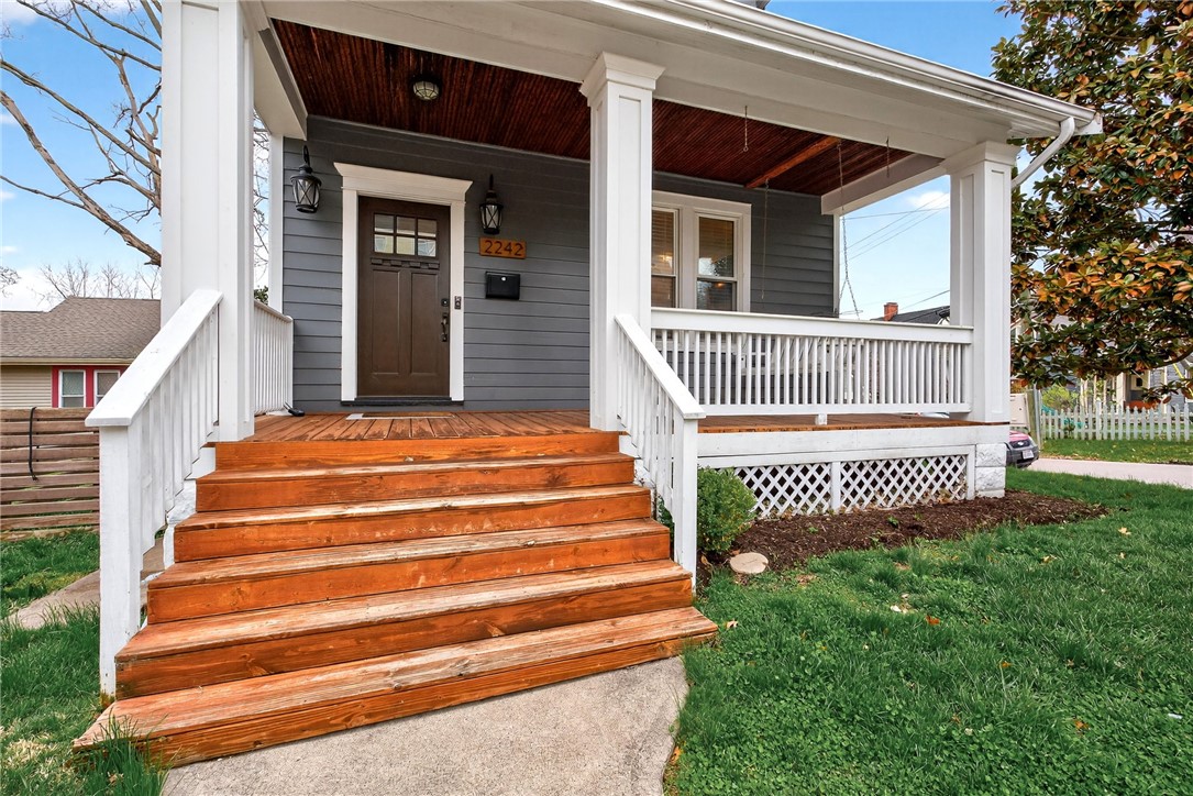 2242 Ivy Avenue