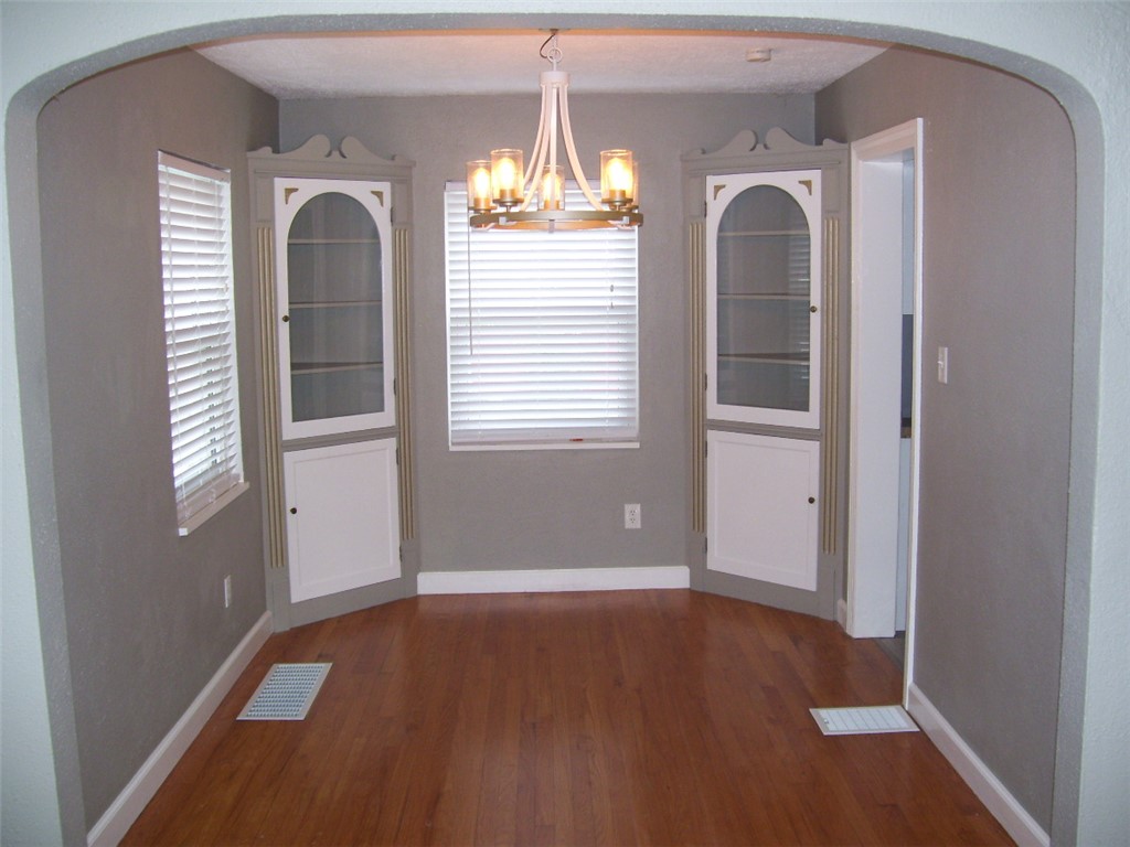 925 Croyden Drive
