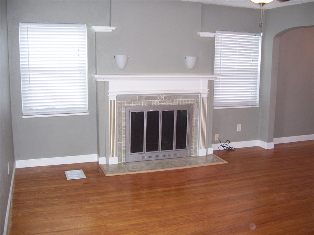 925 Croyden Drive
