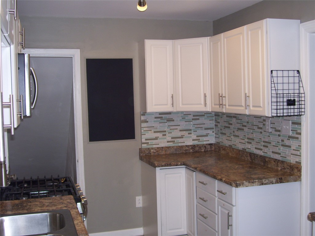 925 Croyden Drive