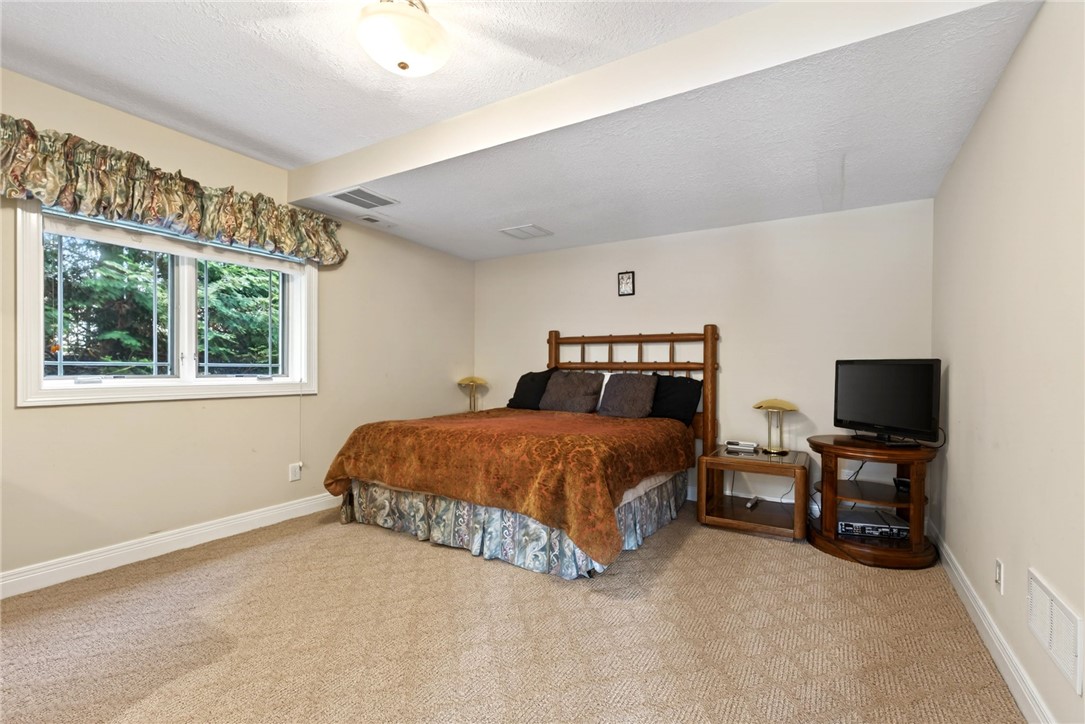 998 Olde Sterling Way