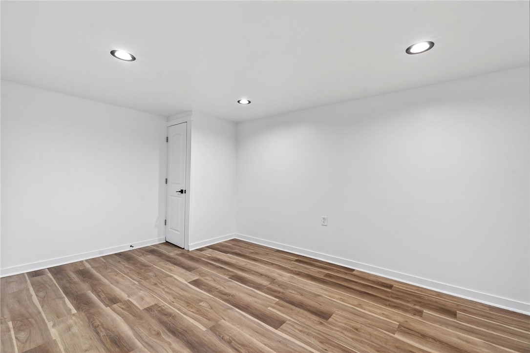 14 Meadow Drive