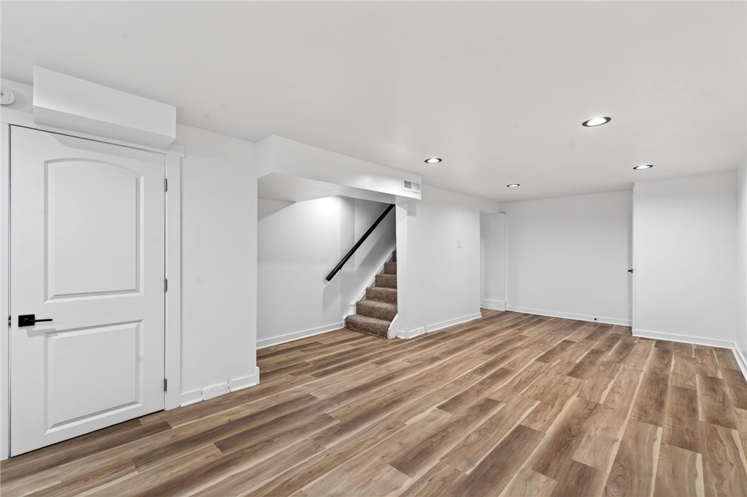 14 Meadow Drive