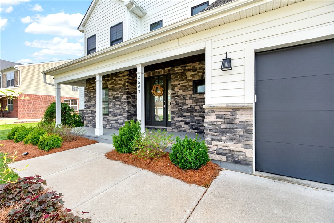 6582 Rosewood Lane