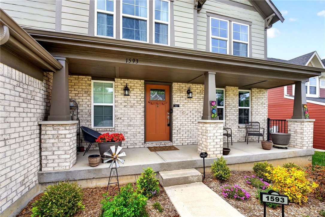 1593 Bur Oak Drive