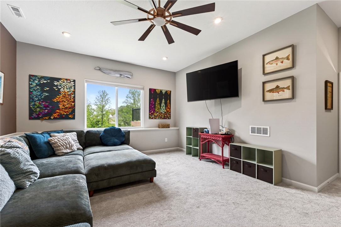 1593 Bur Oak Drive