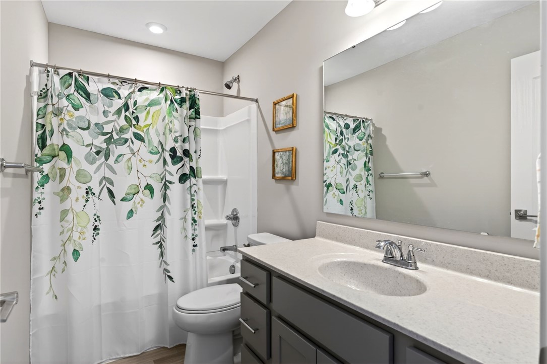 1593 Bur Oak Drive