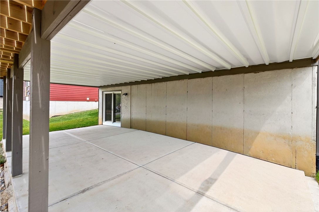 1593 Bur Oak Drive