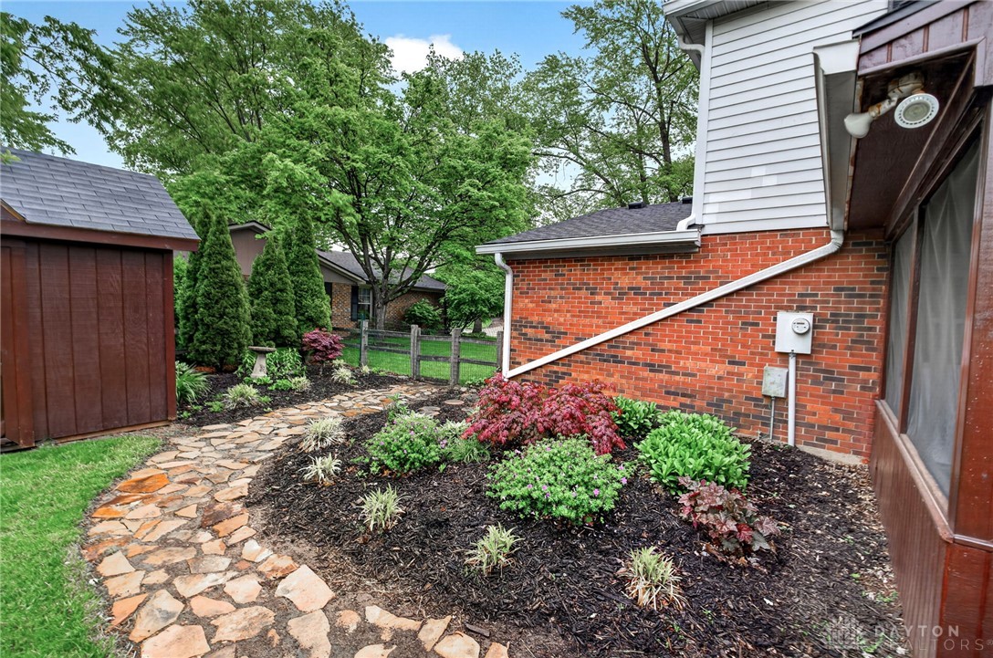 391 Roselake Drive