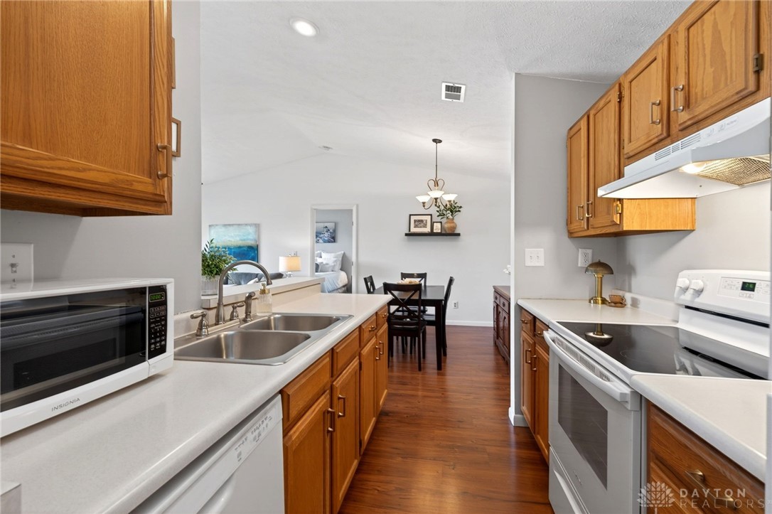 148 Mallard Glen Drive 8