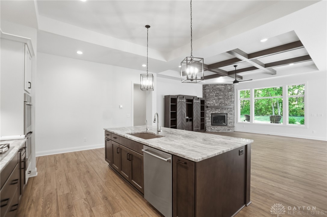 915 Hidden Branches Drive