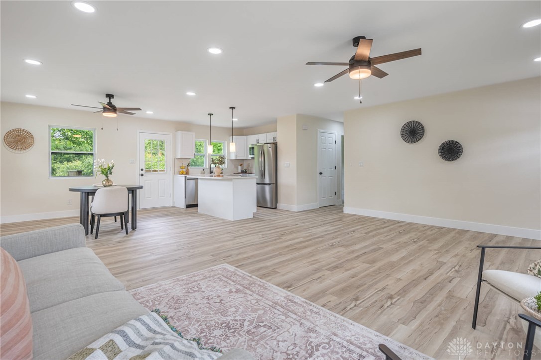 3881 Robinson Vail Road