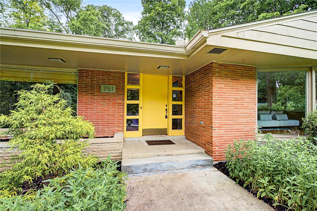 751 Laurelwood Road