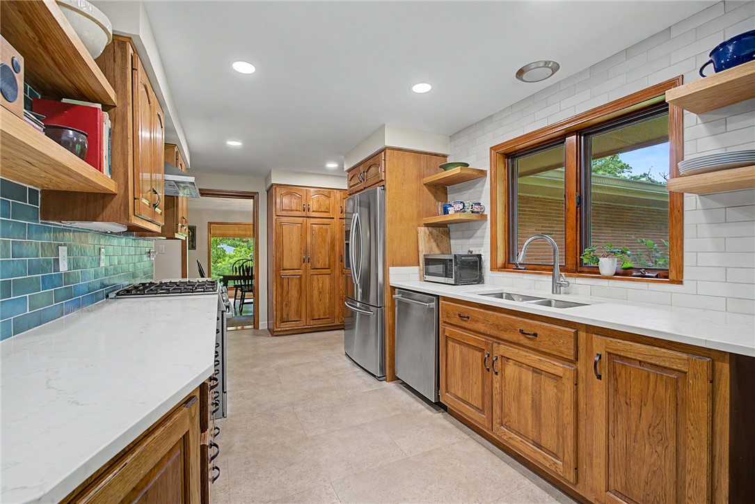 751 Laurelwood Road