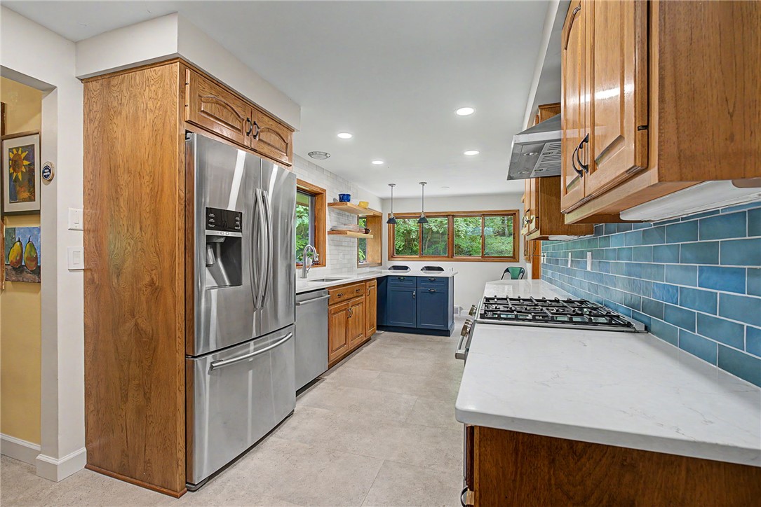 751 Laurelwood Road