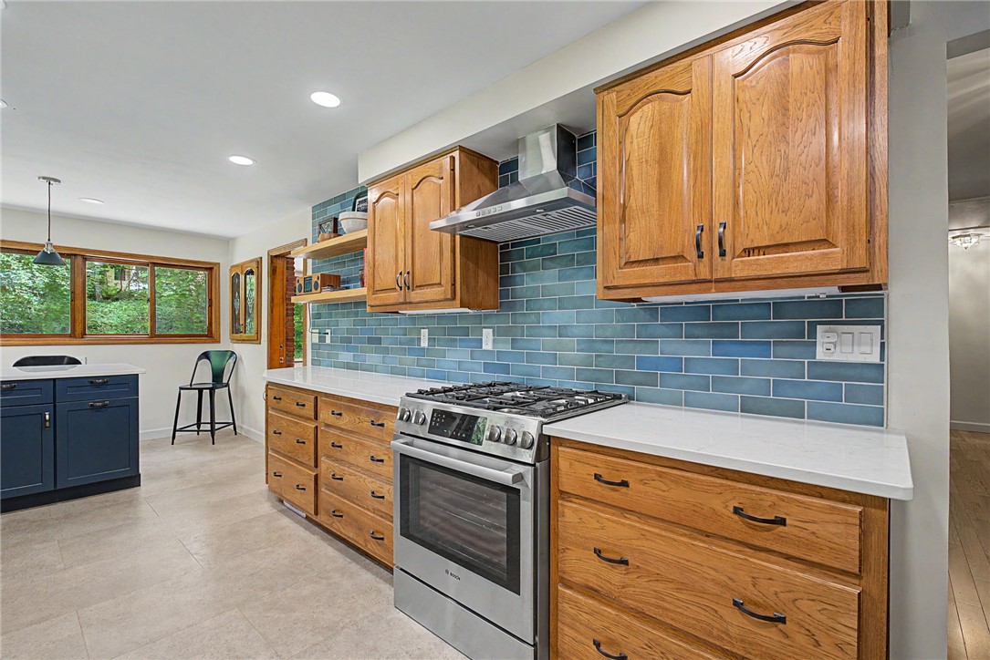 751 Laurelwood Road