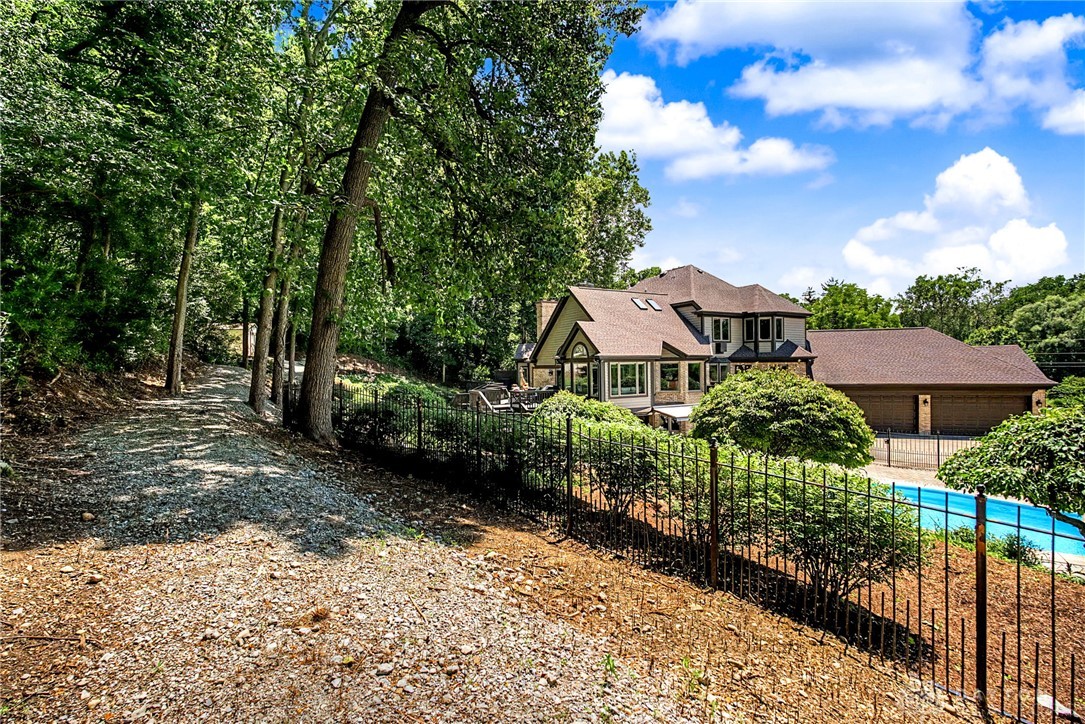 1973 W Alex Bell Road