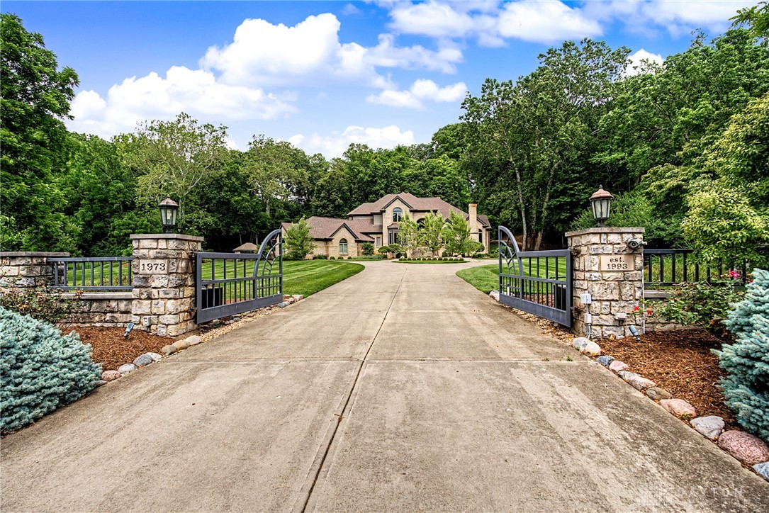 1973 W Alex Bell Road