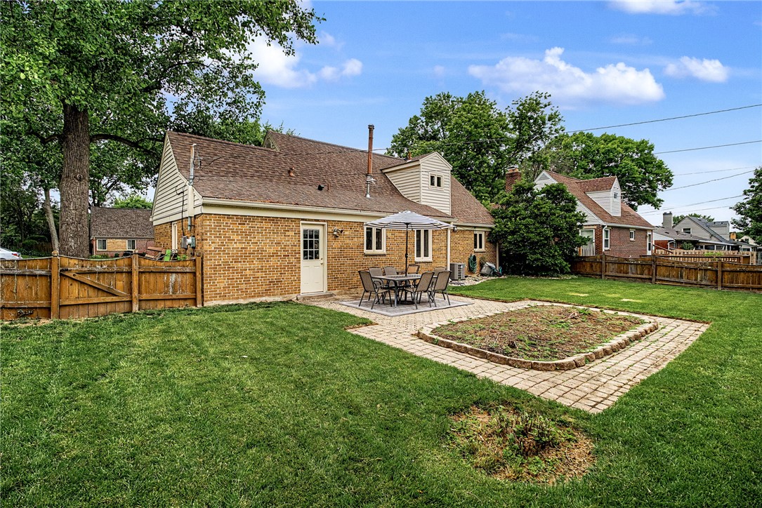 3904 Villanova Drive
