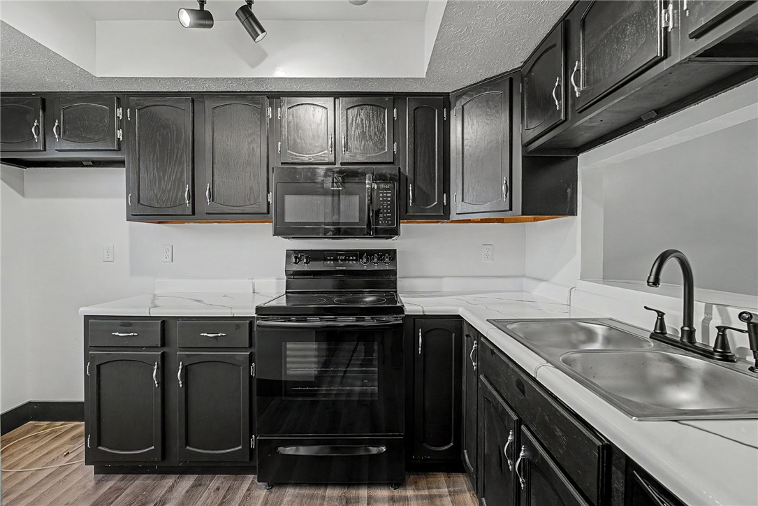 5562 Cobblegate Drive