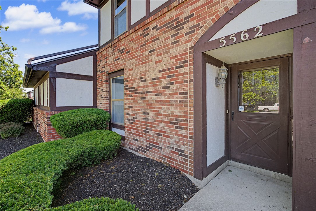 5562 Cobblegate Drive