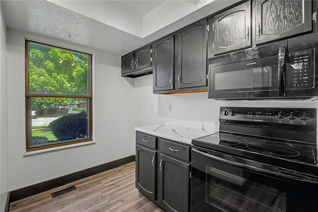 5562 Cobblegate Drive
