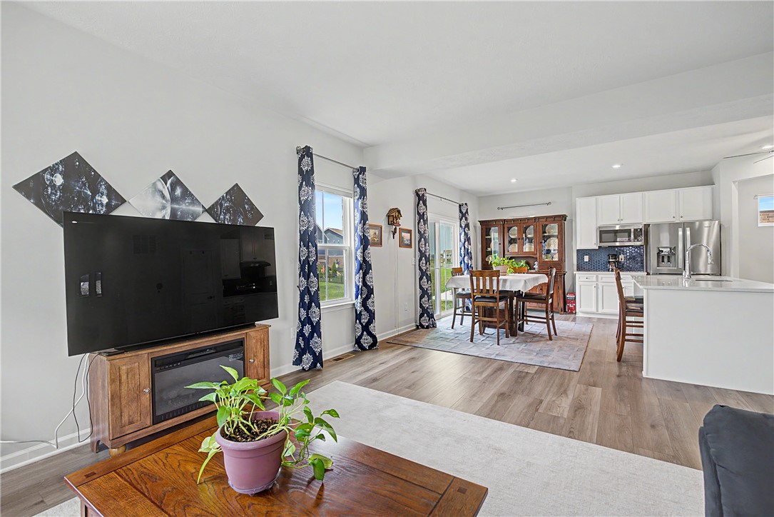 9761 Knoll Creek