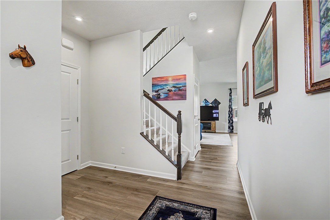 9761 Knoll Creek
