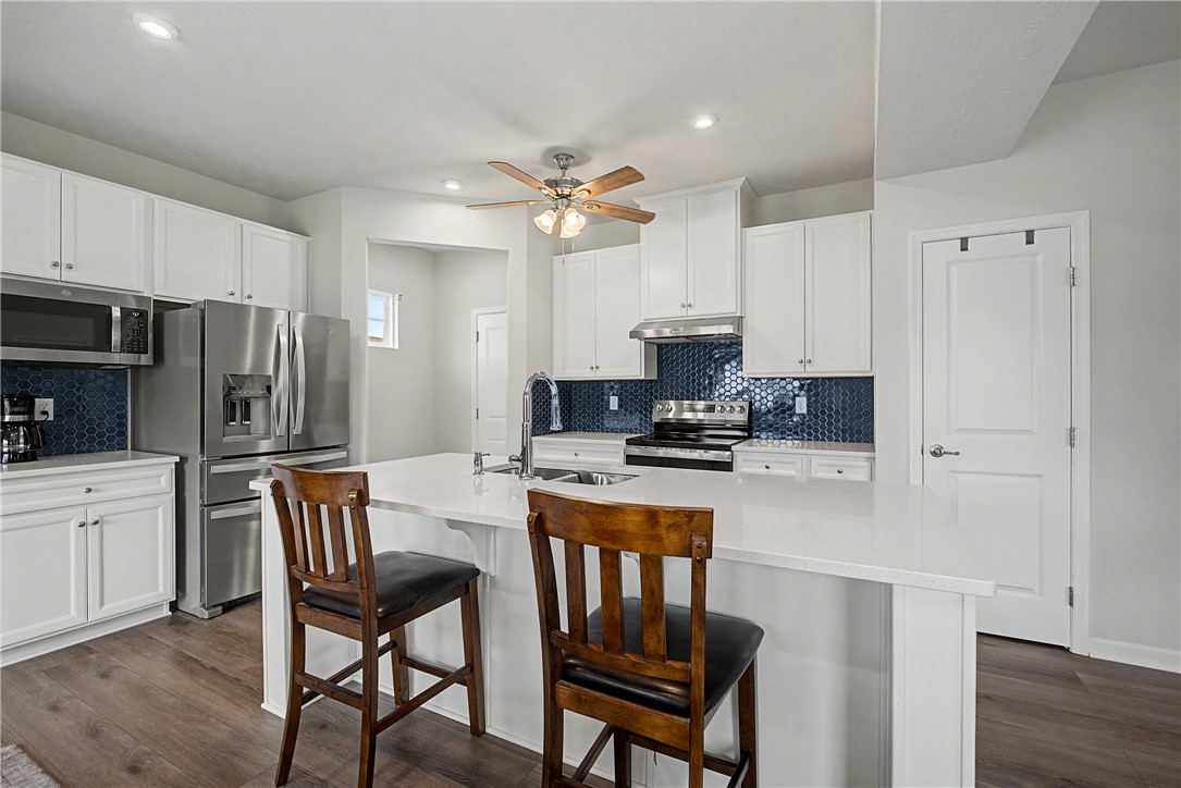 9761 Knoll Creek