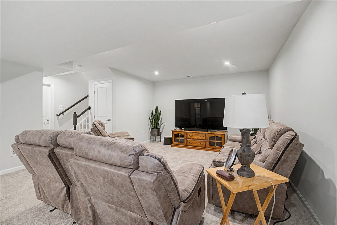 9761 Knoll Creek