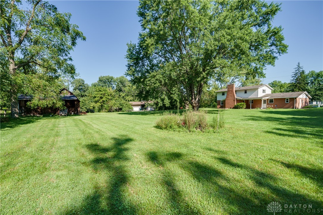 222 E Social Row Road