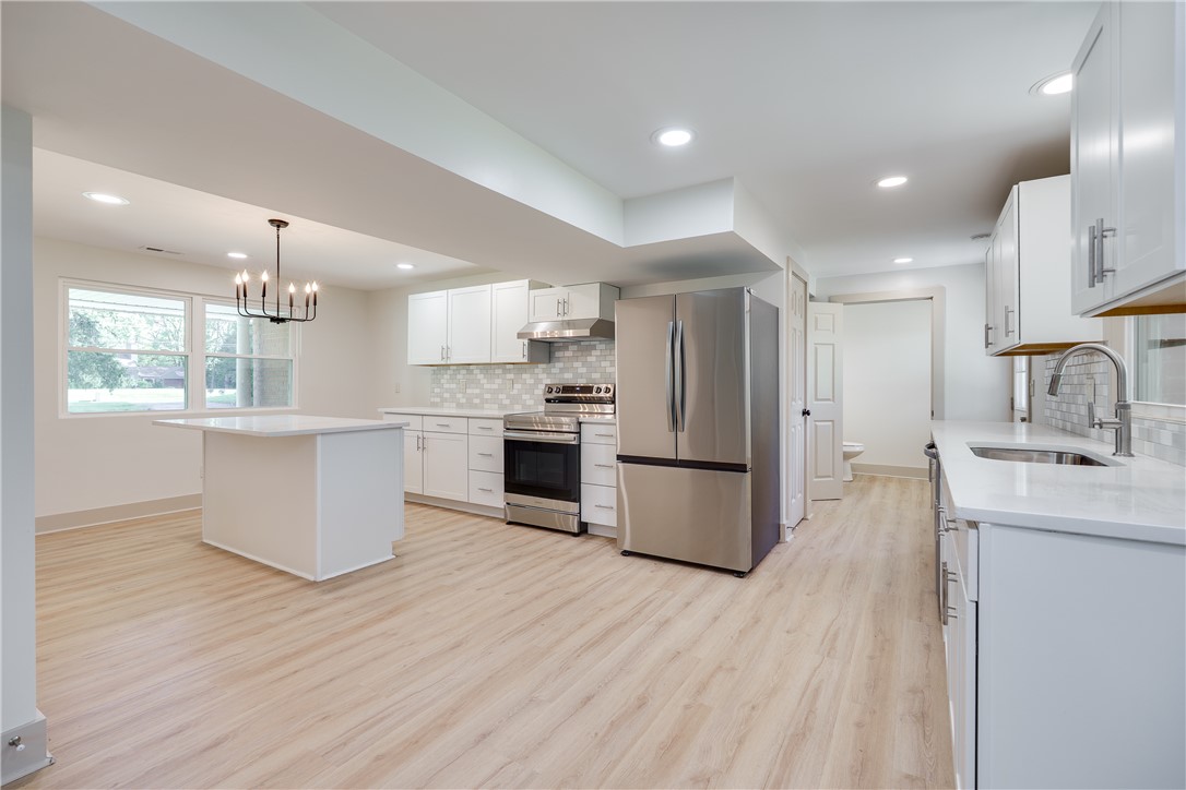 222 E Social Row Road