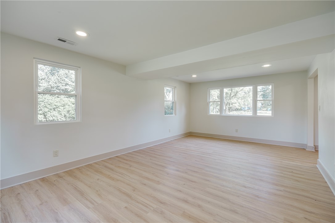 222 E Social Row Road