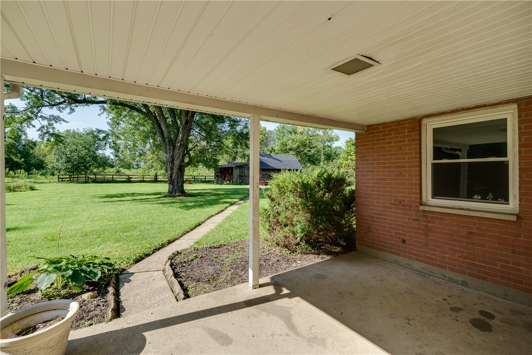 222 E Social Row Road