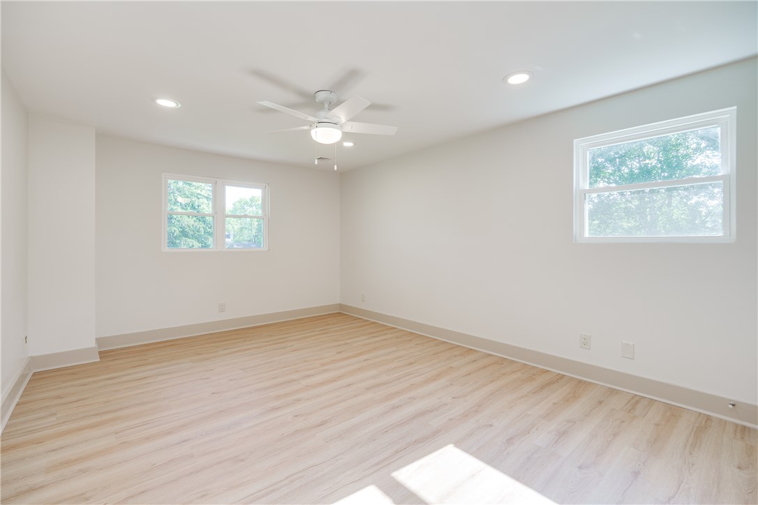 222 E Social Row Road