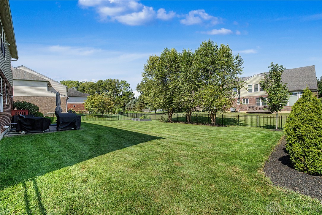 10135 Meadow Woods Lane