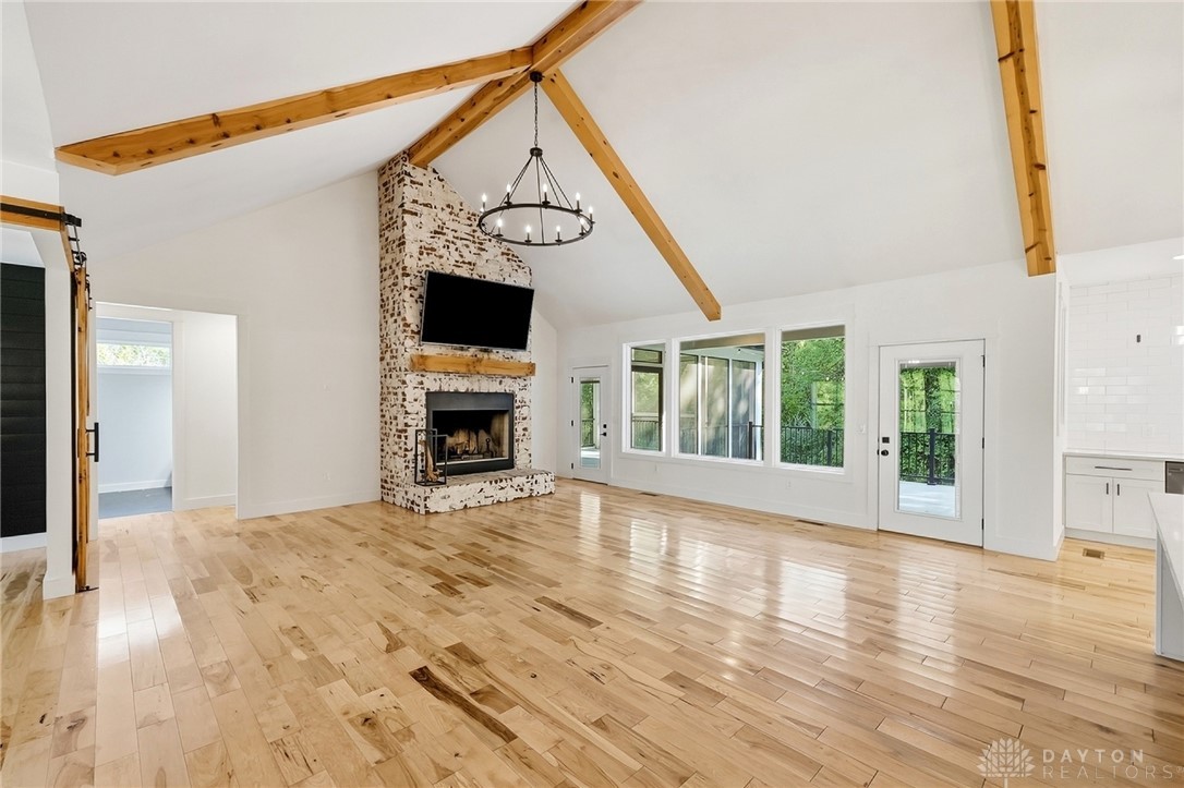210 Blue Jay Way