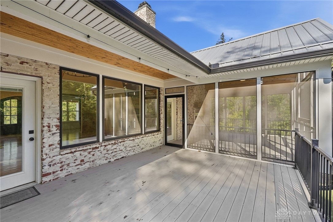 210 Blue Jay Way