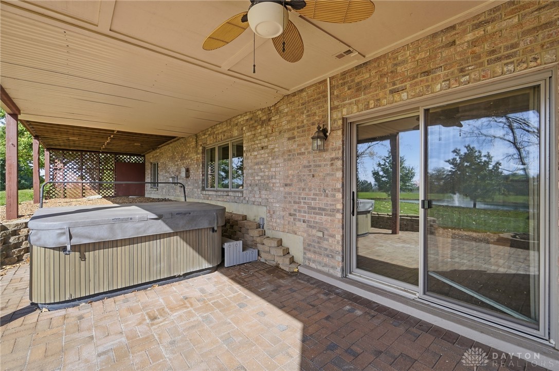812 Valley View Point
