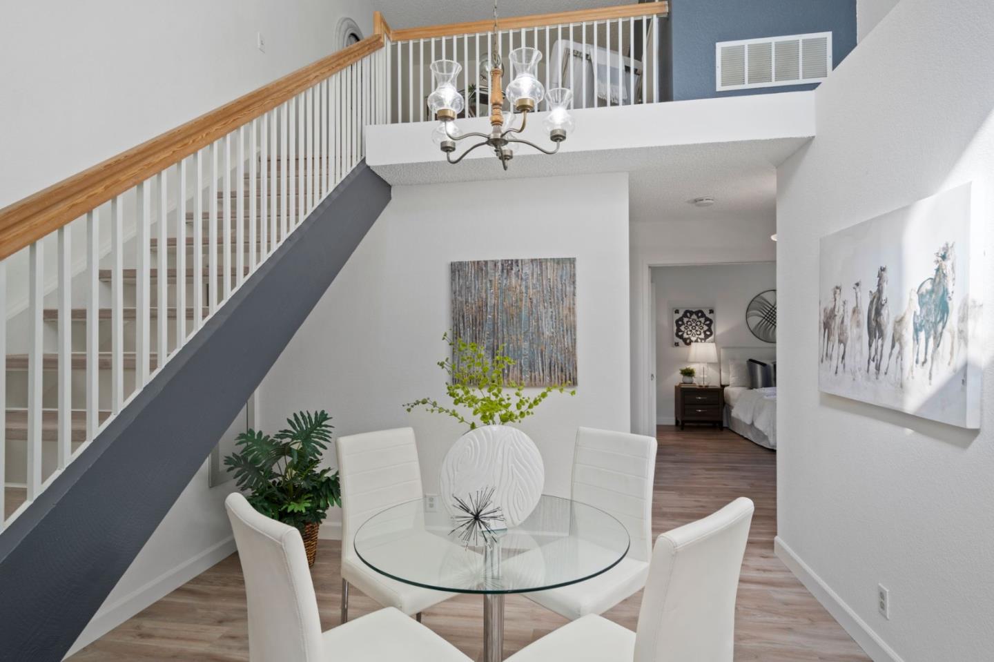 2890 Buena Crest Court