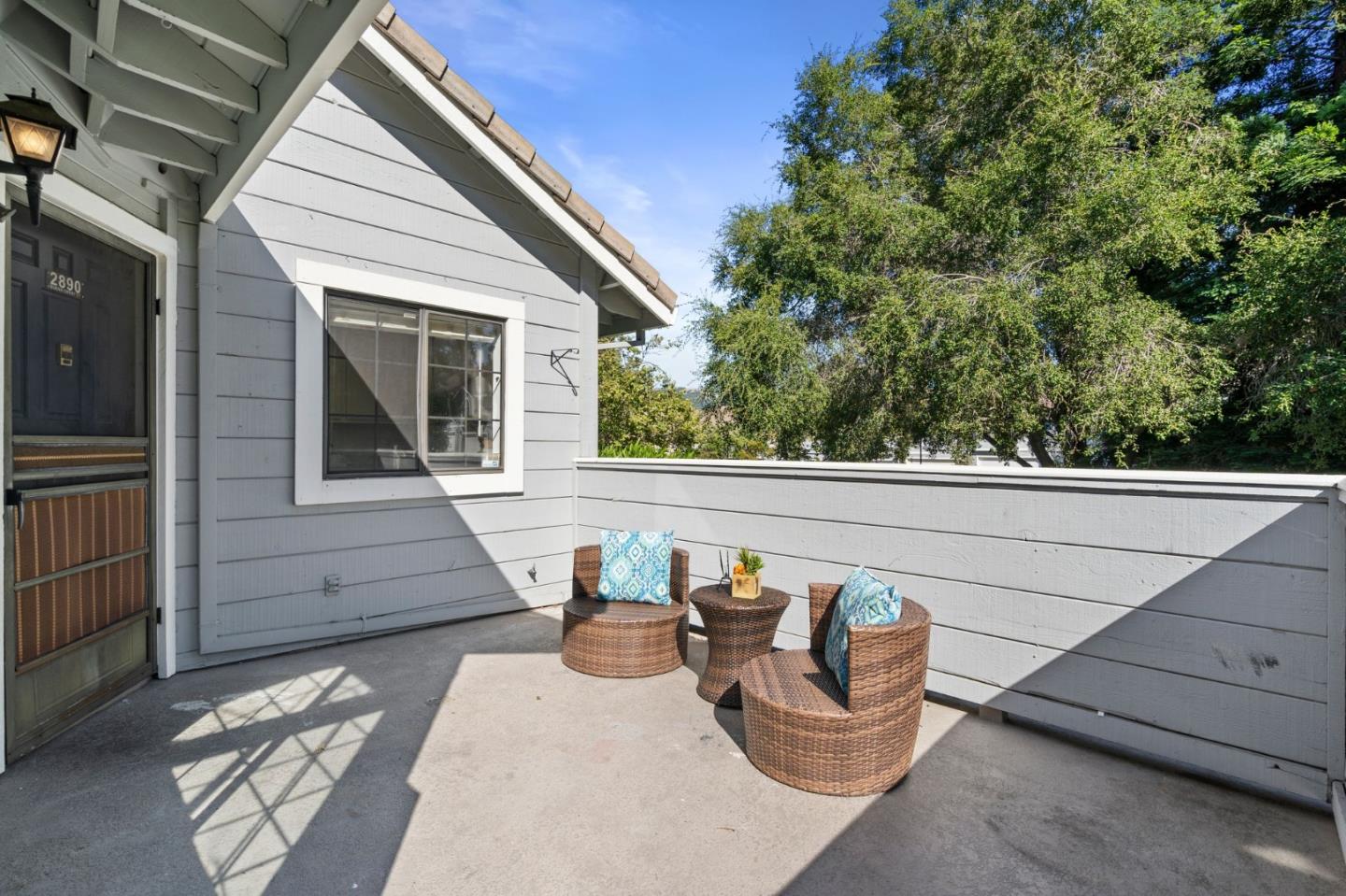 2890 Buena Crest Court