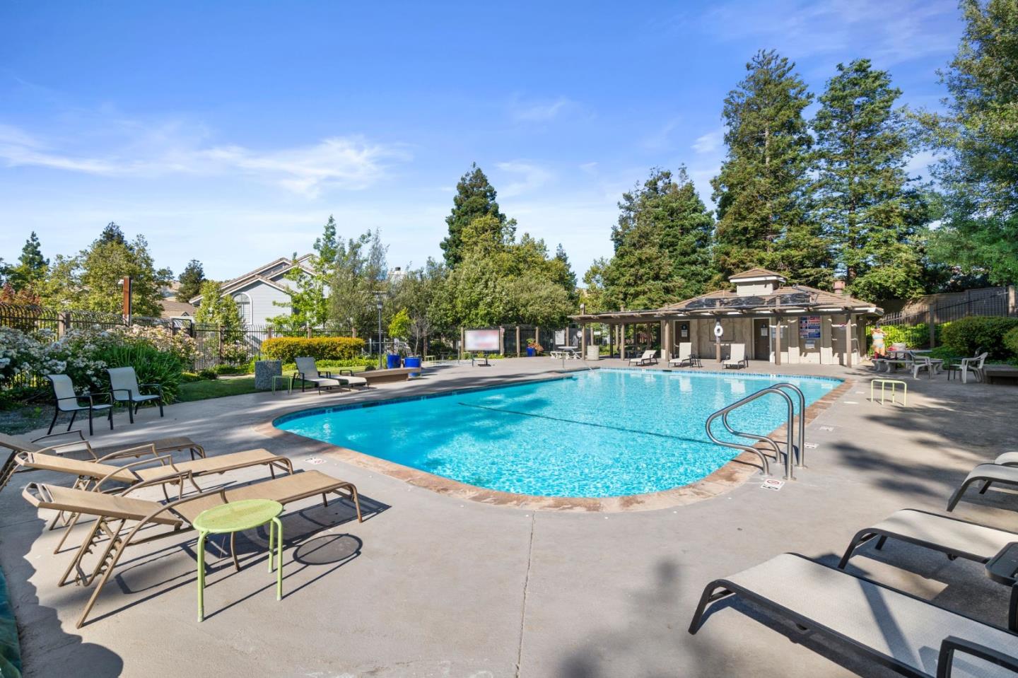 2890 Buena Crest Court