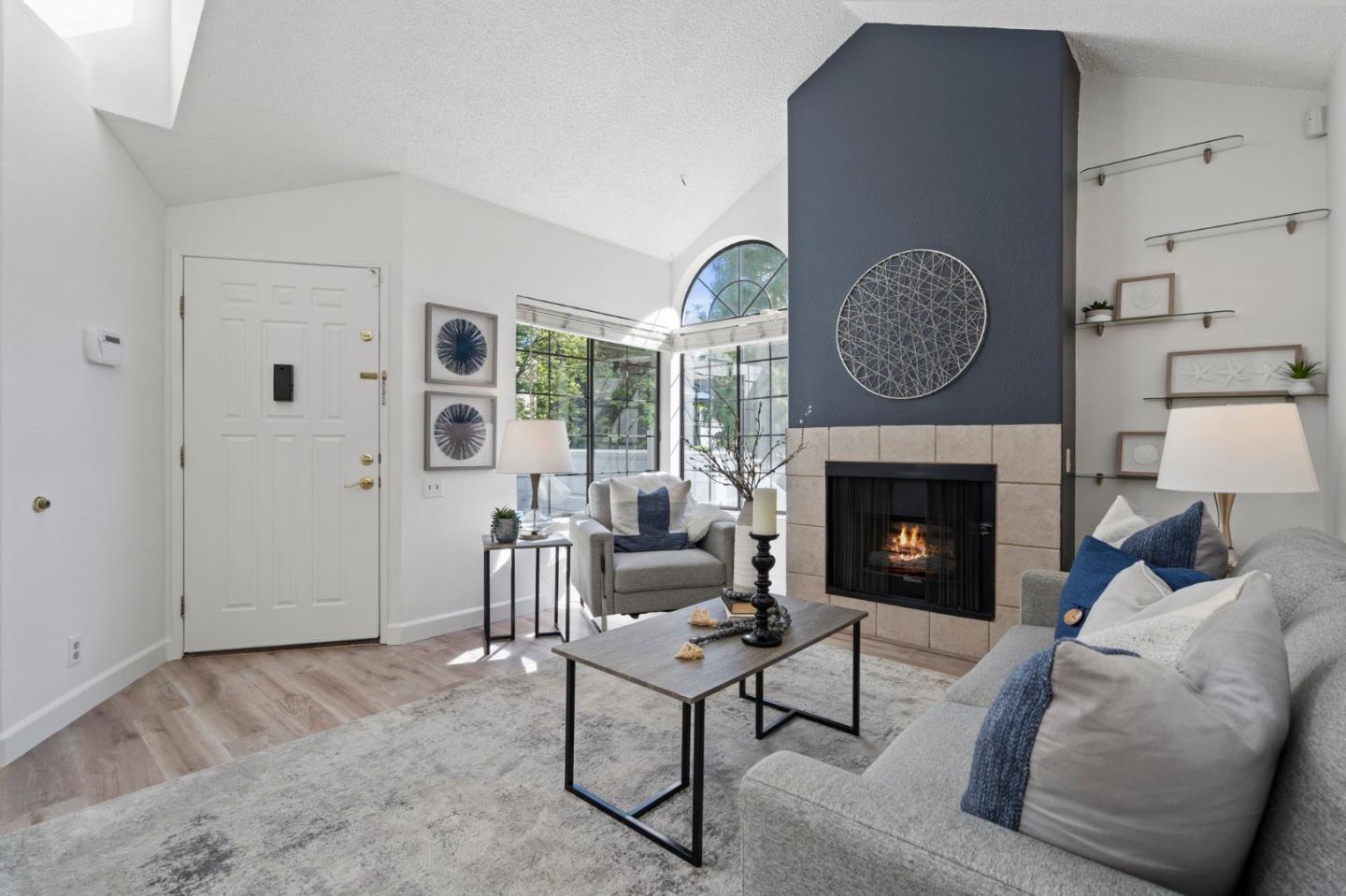 2890 Buena Crest Court